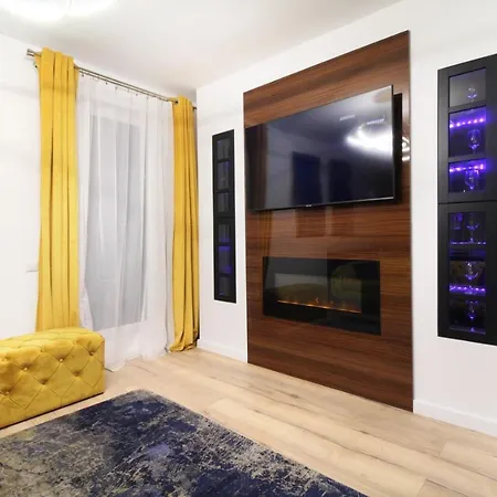 Апартаменти The Golden Paradise - Central Penthouse