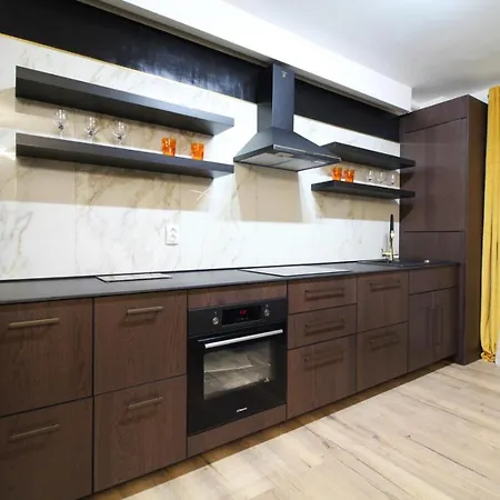 Апартаменти The Golden Paradise - Central Penthouse *